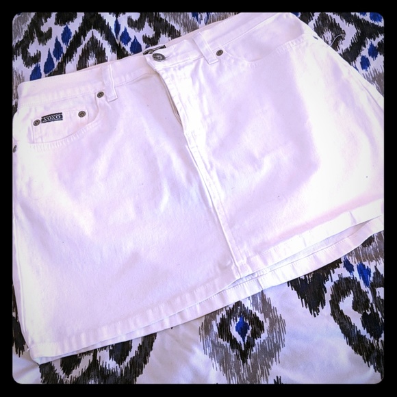 XOXO Dresses & Skirts - White mini skirt